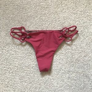 Acacia Molokini Bottom in Lychee